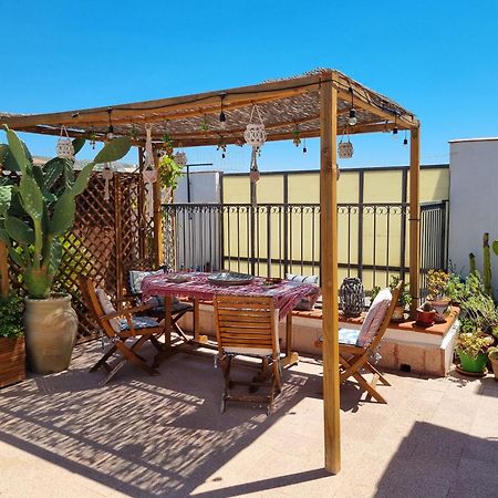 Apartamento La Dimora Di Helios Noto Exterior foto